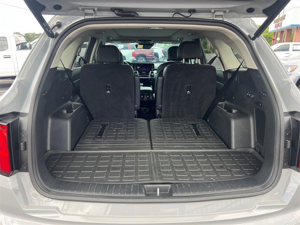 used 2023 Kia Sorento car, priced at $32,447