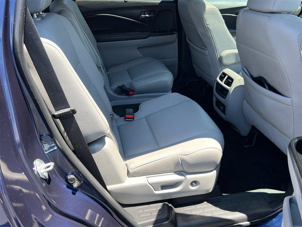 used 2022 Honda Pilot car, priced at $26,996