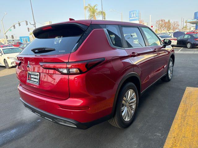 new 2024 Mitsubishi Outlander car, priced at $32,955