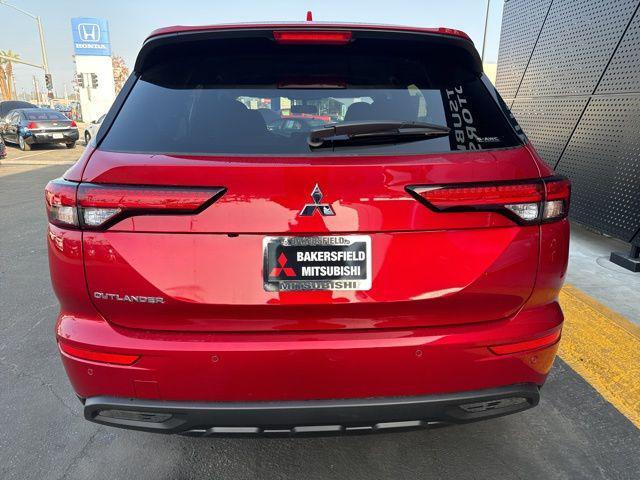 new 2024 Mitsubishi Outlander car, priced at $32,955