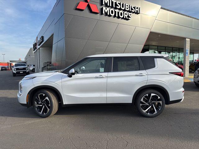 new 2024 Mitsubishi Outlander car, priced at $36,810