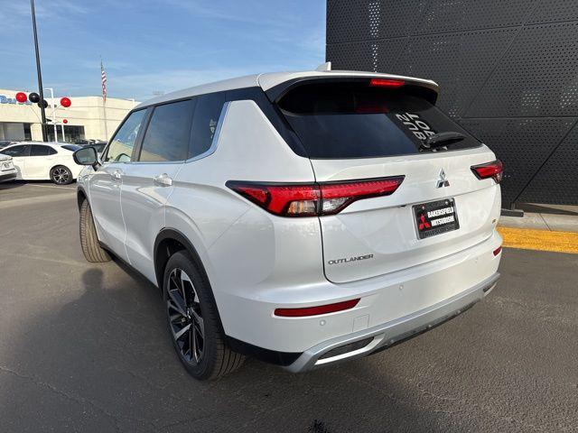 new 2024 Mitsubishi Outlander car, priced at $36,810