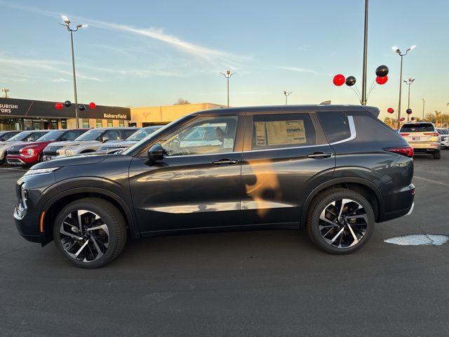 new 2024 Mitsubishi Outlander car, priced at $38,015