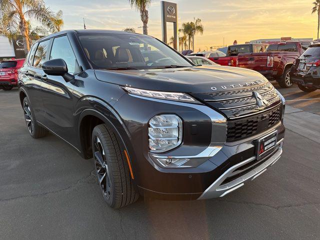 new 2024 Mitsubishi Outlander car, priced at $38,015