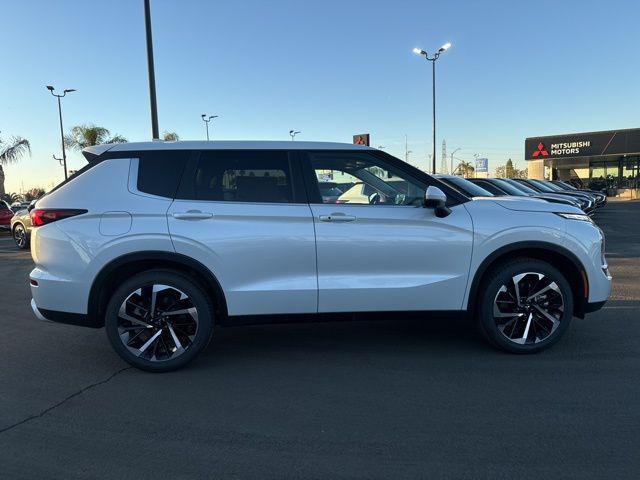 new 2024 Mitsubishi Outlander car, priced at $36,810