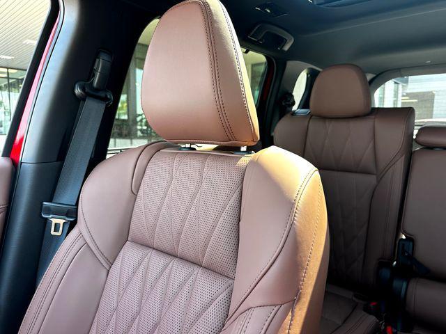 new 2025 Mitsubishi Outlander car, priced at $43,980