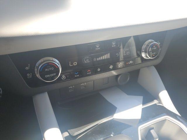 new 2025 Mitsubishi Outlander car, priced at $42,000