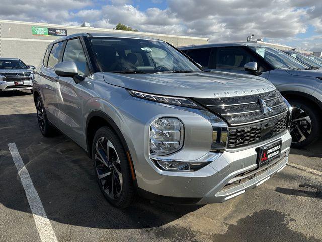 new 2024 Mitsubishi Outlander car, priced at $36,215