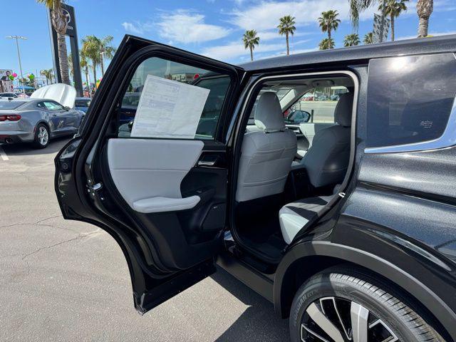 new 2025 Mitsubishi Outlander car, priced at $36,680