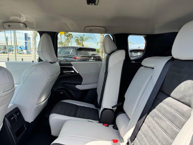 new 2025 Mitsubishi Outlander car, priced at $36,680