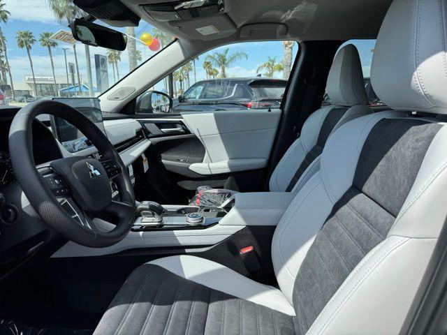 new 2025 Mitsubishi Outlander car, priced at $36,680
