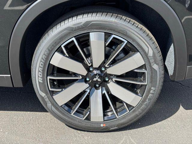 new 2025 Mitsubishi Outlander car, priced at $36,680