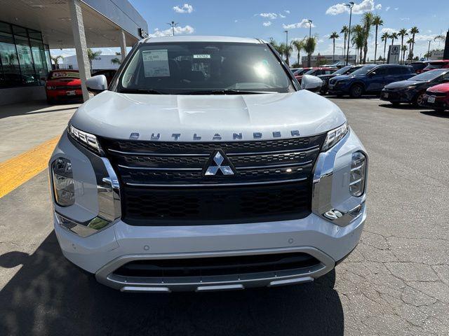 new 2024 Mitsubishi Outlander car, priced at $38,545