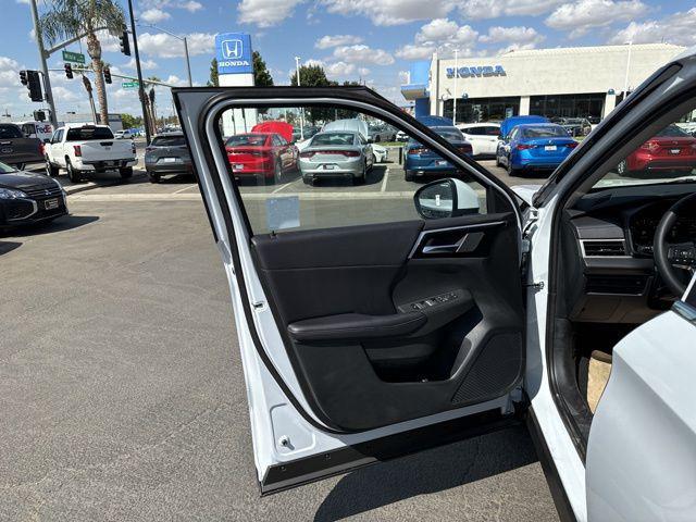 new 2024 Mitsubishi Outlander car, priced at $38,545