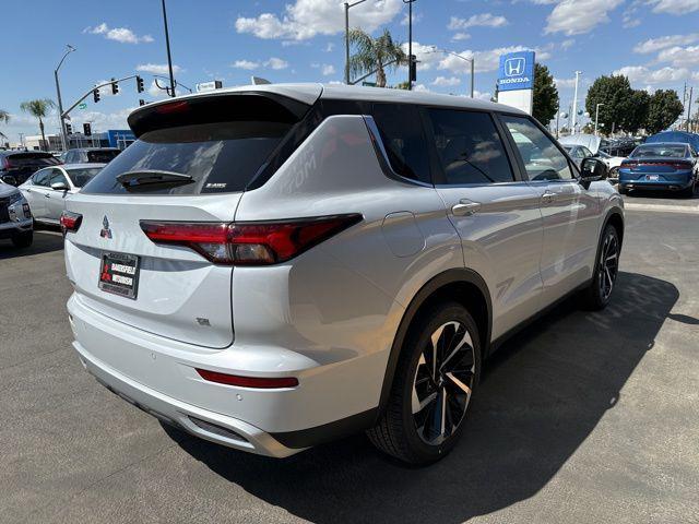 new 2024 Mitsubishi Outlander car, priced at $38,545