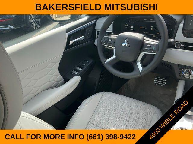 new 2025 Mitsubishi Outlander car, priced at $47,035