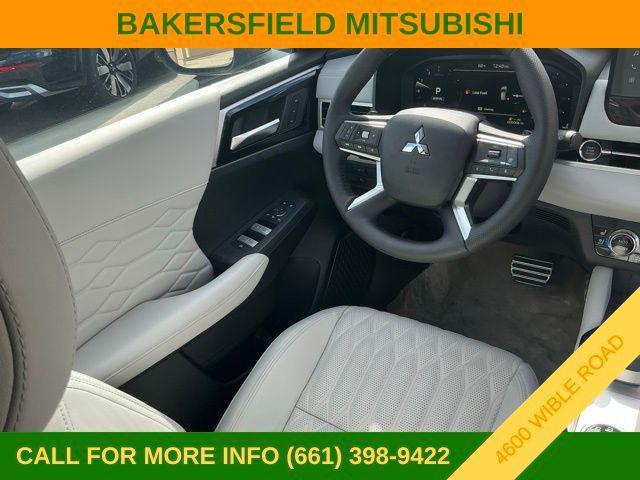 new 2025 Mitsubishi Outlander car, priced at $47,035