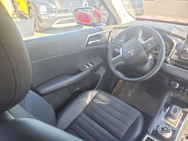 new 2025 Mitsubishi Outlander PHEV car, priced at $48,275