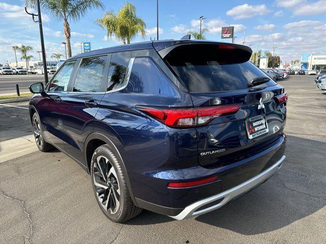 new 2024 Mitsubishi Outlander car, priced at $36,335