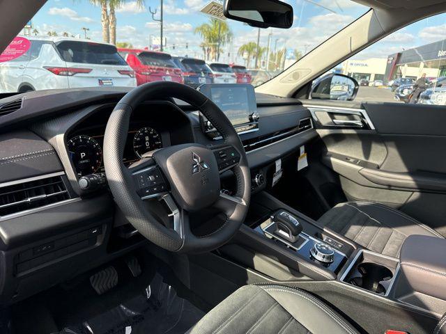 new 2024 Mitsubishi Outlander car, priced at $36,335