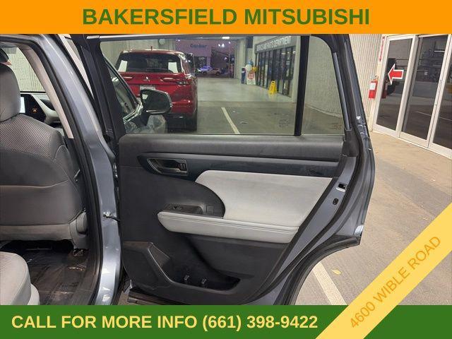 used 2023 Toyota Highlander car, priced at $32,995