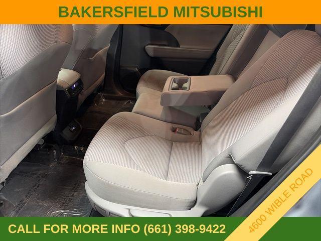 used 2023 Toyota Highlander car, priced at $32,995