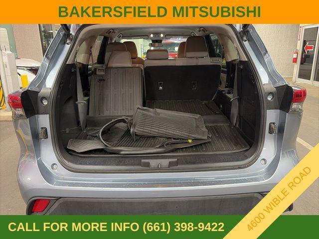 used 2023 Toyota Highlander car, priced at $32,995