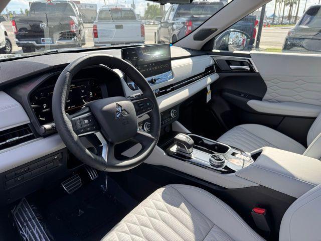 new 2025 Mitsubishi Outlander car, priced at $45,035