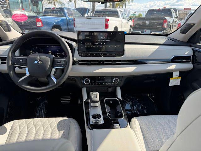 new 2025 Mitsubishi Outlander car, priced at $45,035