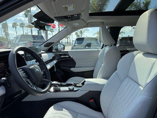 new 2025 Mitsubishi Outlander car, priced at $45,035