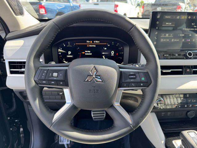 new 2025 Mitsubishi Outlander car, priced at $45,035