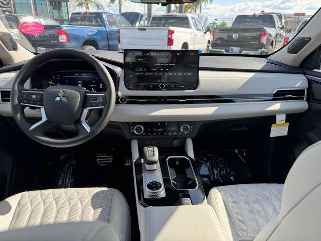 new 2025 Mitsubishi Outlander car, priced at $45,035