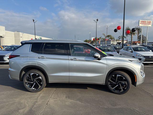 new 2024 Mitsubishi Outlander car, priced at $37,605