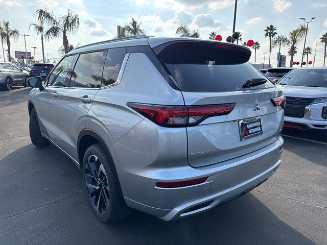 new 2024 Mitsubishi Outlander car, priced at $37,605