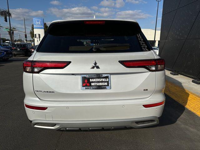 new 2024 Mitsubishi Outlander car, priced at $36,930