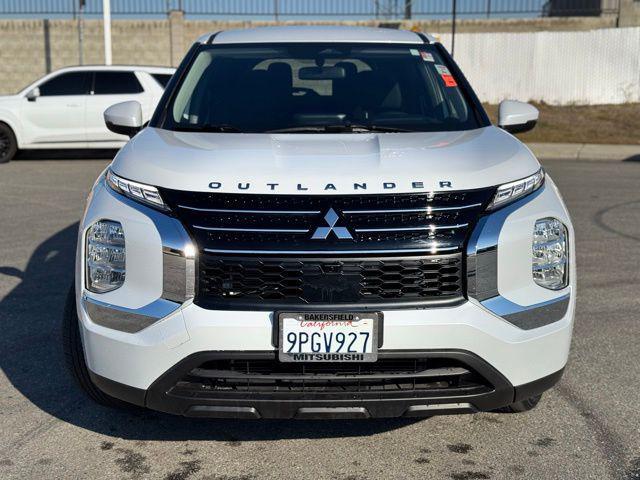 new 2024 Mitsubishi Outlander car, priced at $31,090