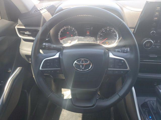 used 2022 Toyota Highlander car, priced at $31,791