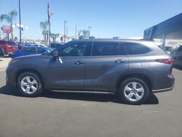 used 2022 Toyota Highlander car, priced at $31,791