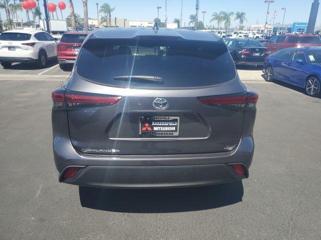 used 2022 Toyota Highlander car, priced at $31,791