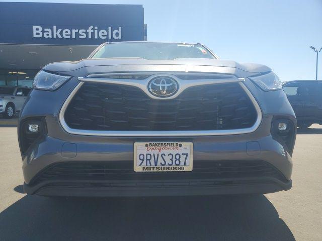 used 2022 Toyota Highlander car, priced at $31,791
