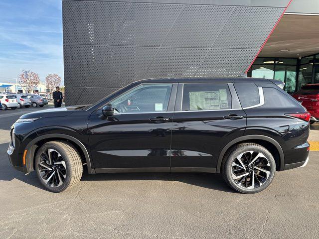 new 2024 Mitsubishi Outlander car, priced at $38,090