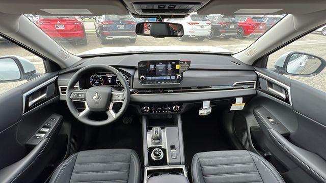 new 2023 Mitsubishi Outlander car, priced at $31,995