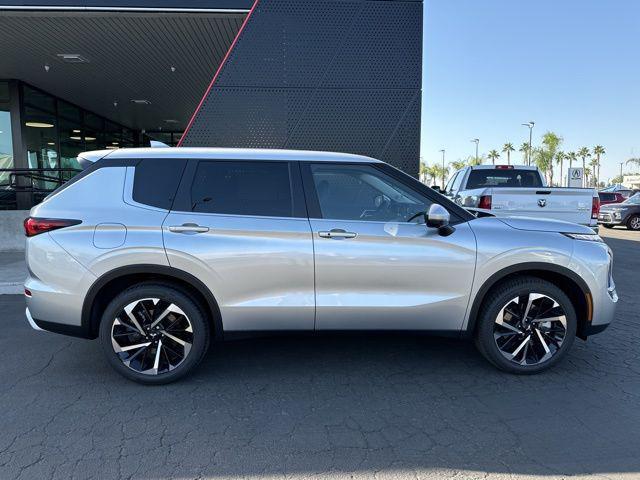 new 2024 Mitsubishi Outlander car, priced at $36,215