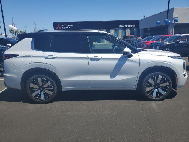 new 2025 Mitsubishi Outlander car, priced at $45,145