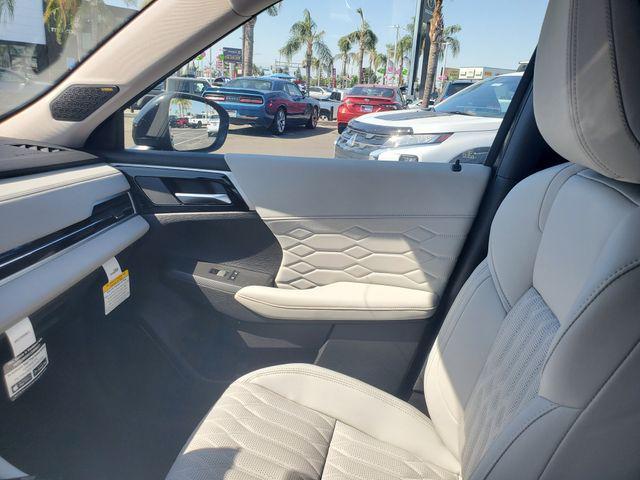 new 2025 Mitsubishi Outlander car, priced at $45,290