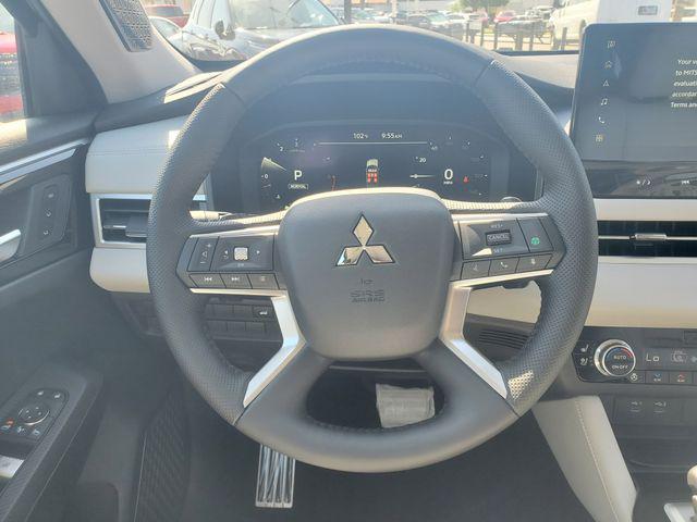new 2025 Mitsubishi Outlander car, priced at $45,290