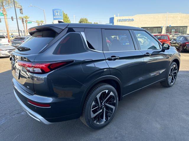 new 2024 Mitsubishi Outlander car, priced at $36,335