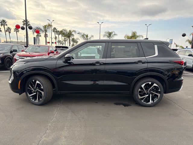 new 2024 Mitsubishi Outlander car, priced at $36,215