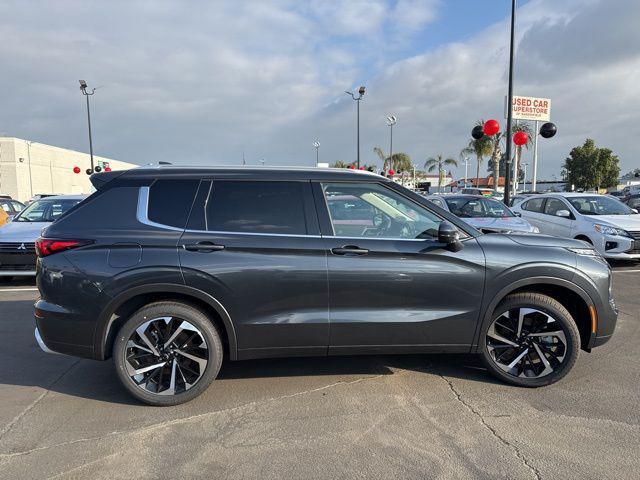 new 2024 Mitsubishi Outlander car, priced at $39,805