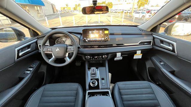 new 2024 Mitsubishi Outlander car, priced at $34,105